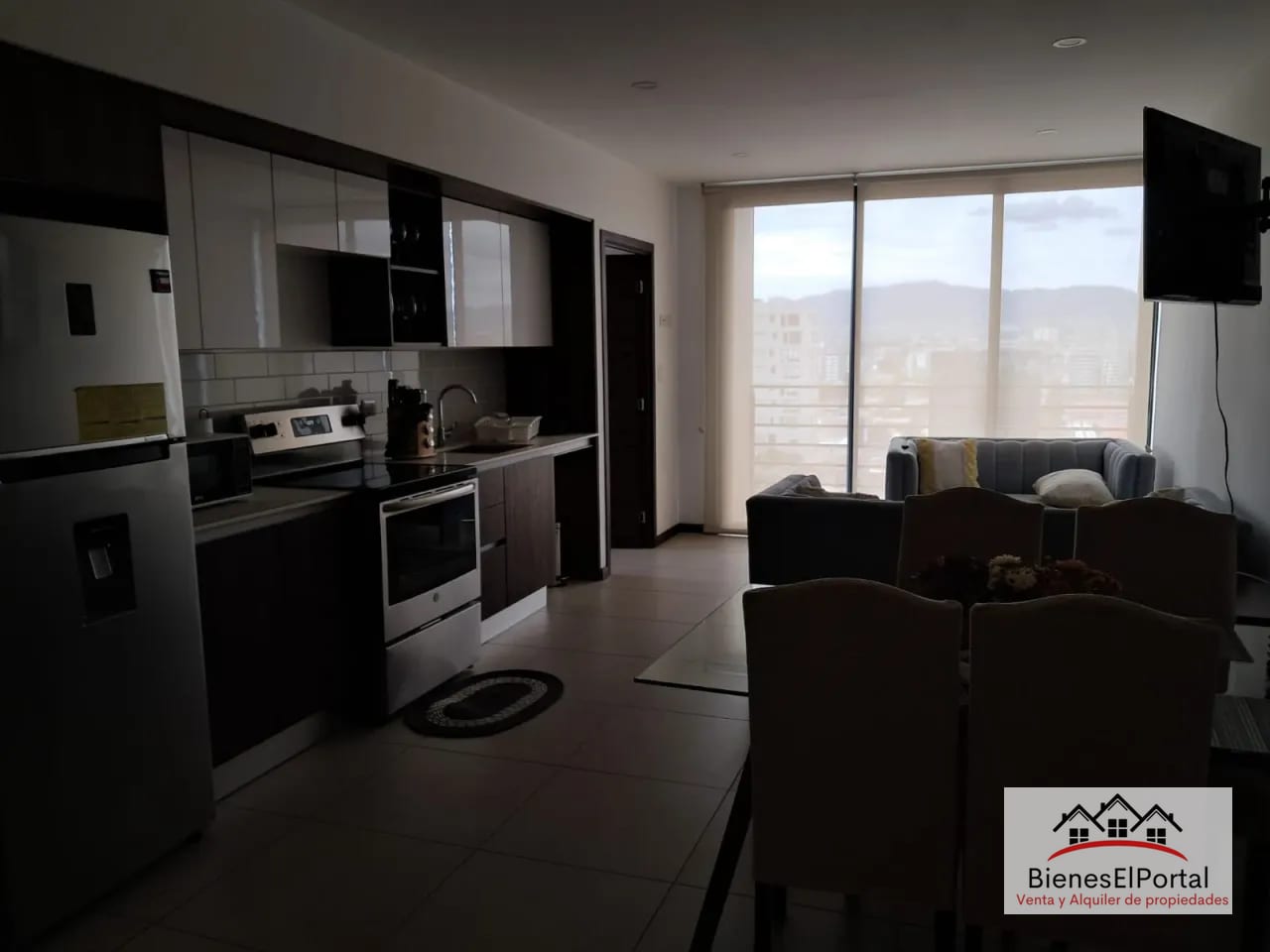 Apartamento en renta en Zona 10 Edificio Mira — Apartamento en Alquiler en Mira, Zona 10, Guatemala, Ciudad — foto 3 de 7