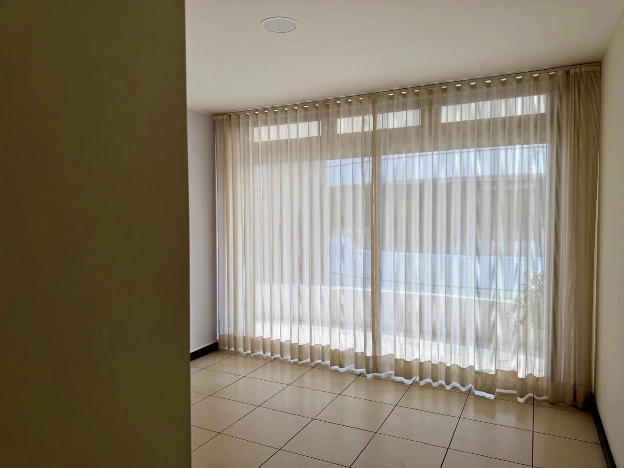 APARTAMENTO EN RENTA EN ZONA 11 EDIFICIO MIRGE — Apartamento en Alquiler en Mirage las charcas, Zona 11, Guatemala, Ciudad — foto 10 de 17