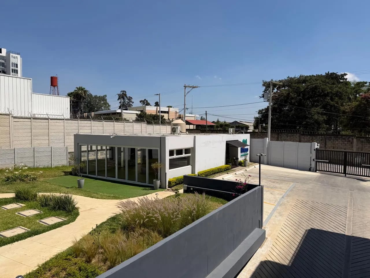 APARTAMENTO EN RENTA NIKAO ZONA 4 DE MIXCO — Apartamento en Alquiler en Zona 4 Mixco, Guatemala, Ciudad — foto 12 de 13