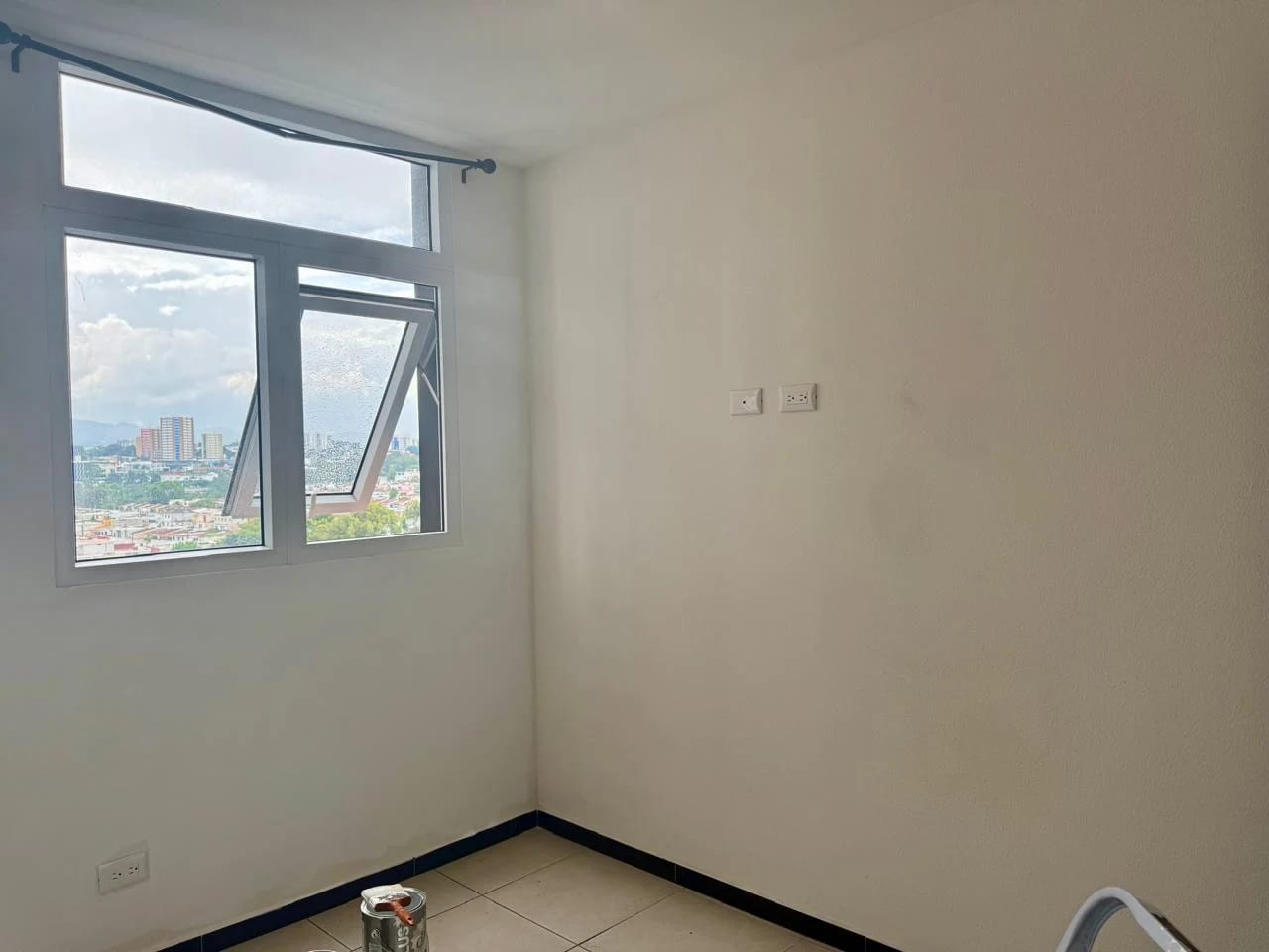 APARTAMENTO EN RENTA EN PARQUE SAN JORGE ZONA 11 — Apartamento en Alquiler en Parque San Jorge, Zona 11, Guatemala, Ciudad — foto 14 de 15