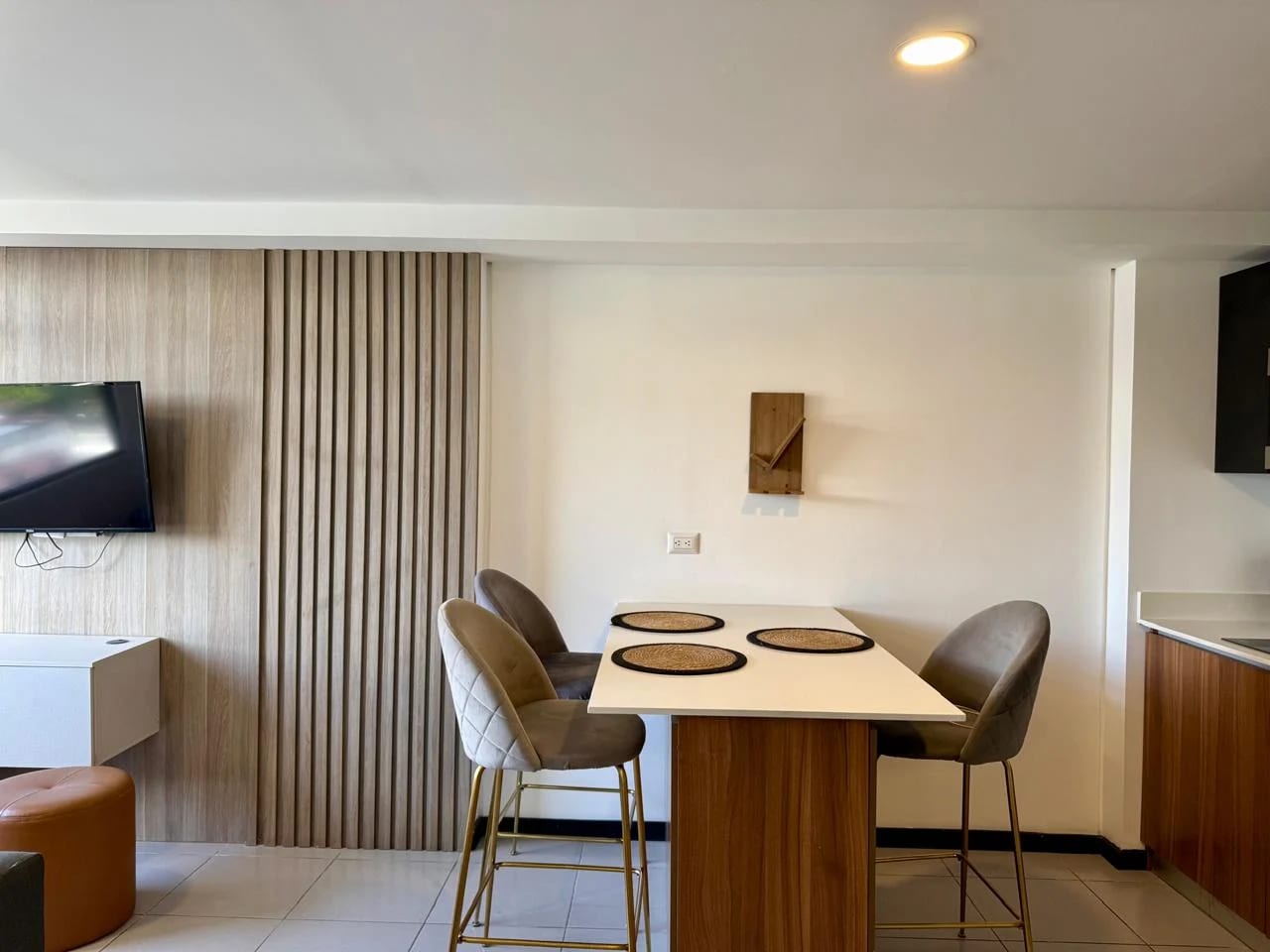 APARTAMENTO AMUEBLADO EN VENTA EN LA VILLA, ZONA 14, MERAKI 14 — Apartamento en Venta en Meraki Z14, Zona 14, Guatemala, Ciudad — foto 5 de 17