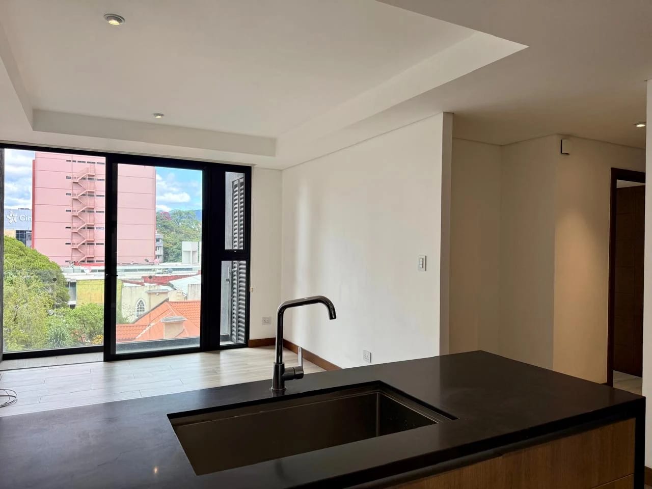 APARTAMENTO EN RENTA EN ZONA 10, REFORMA 10 — Apartamento en Alquiler en Reserva Diez, Zona 10, Guatemala, Ciudad — foto 2 de 17