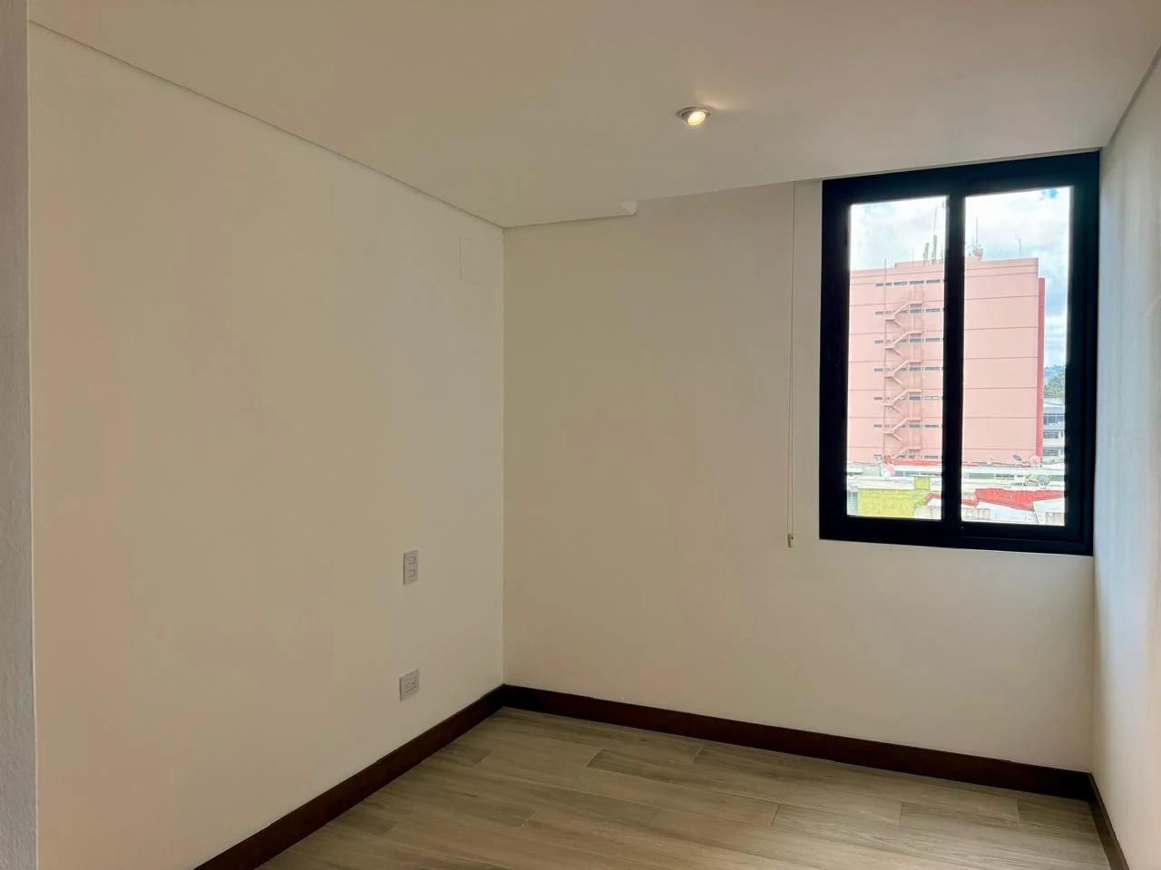 APARTAMENTO EN RENTA EN ZONA 10, REFORMA 10 — Apartamento en Alquiler en Reserva Diez, Zona 10, Guatemala, Ciudad — foto 4 de 17