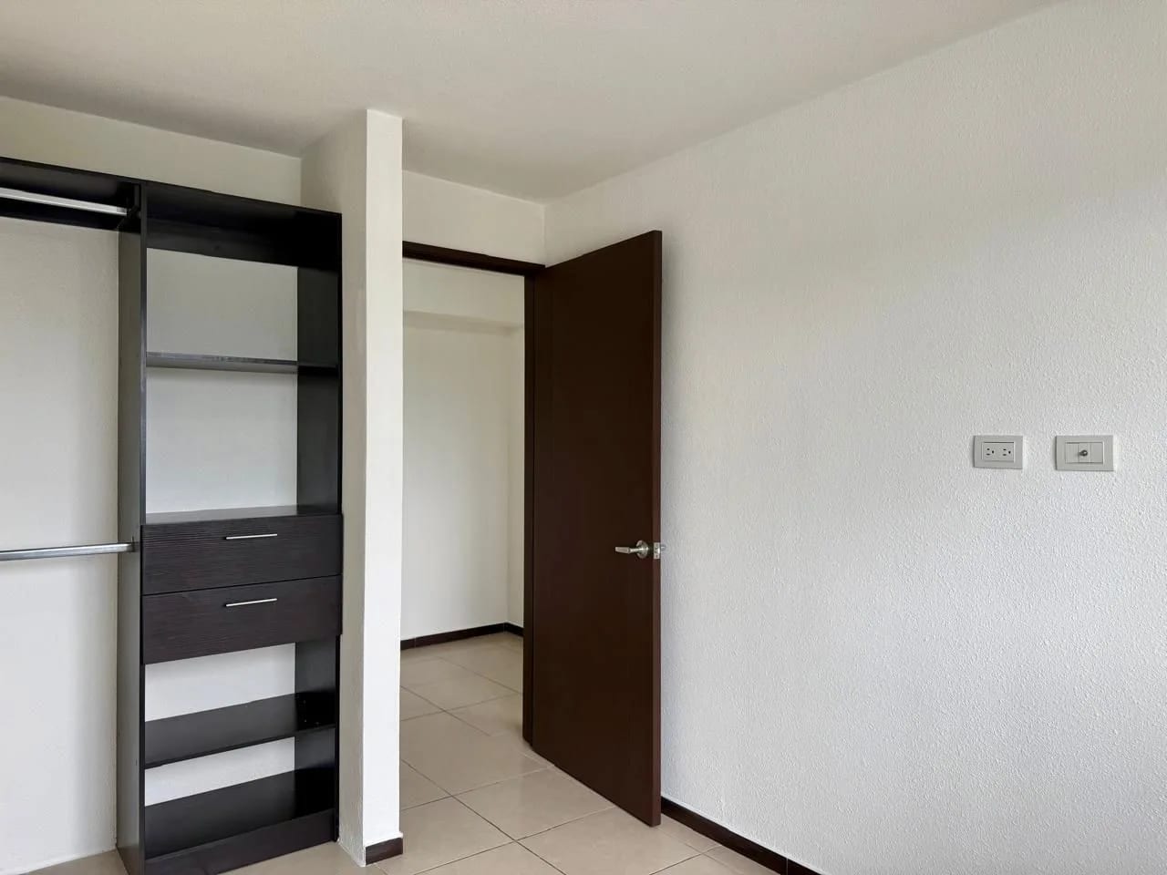 APARTAMENTO EN RENTA EN ZONA 11, PARQUE 11 — Apartamento en Alquiler en Parque 11, Zona 11, Guatemala, Ciudad — foto 4 de 16