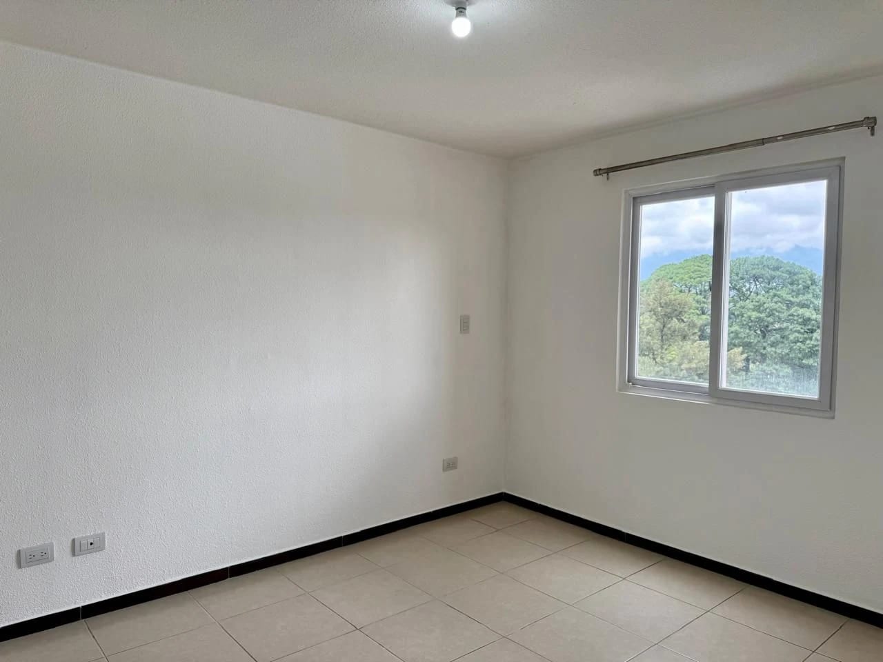 APARTAMENTO EN RENTA EN ZONA 11, PARQUE 11 — Apartamento en Alquiler en Parque 11, Zona 11, Guatemala, Ciudad — foto 8 de 16