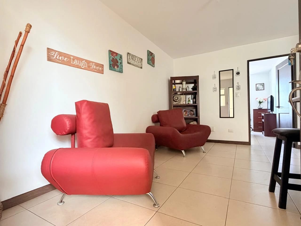 APARTAMENTO EN RENTA EN ZONA 11, SANTA MARÍA DE LAS CHARCAS — Apartamento en Alquiler en Santa María de Las Charcas, Zona 11, Guatemala, Ciudad — foto 2 de 8