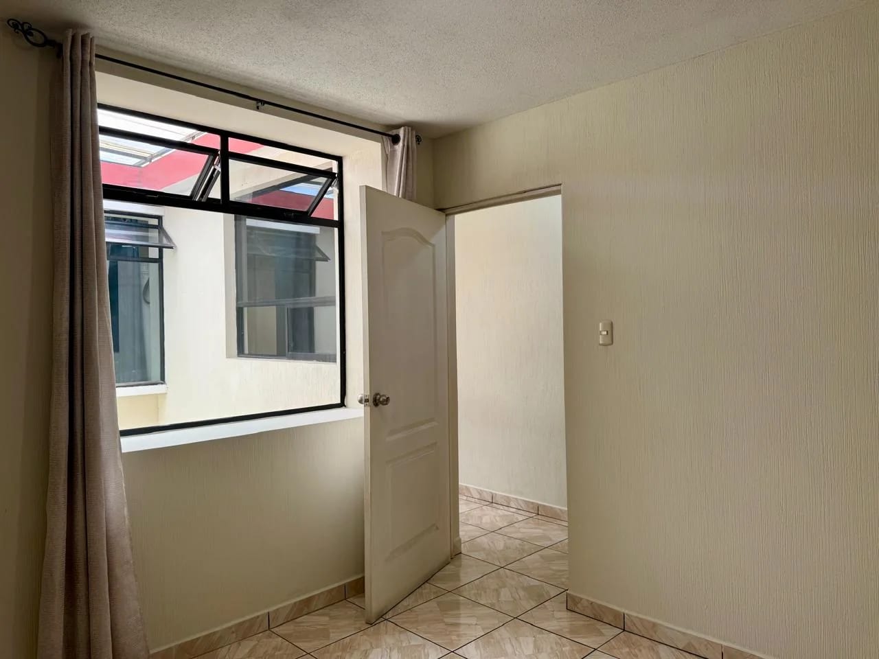 APARTAMENTO EN RENTA EN SAN CRISTOBAL, SECTOR B2 — Apartamento en Alquiler en Zona 8 Mixco, Guatemala, Ciudad — foto 16 de 17