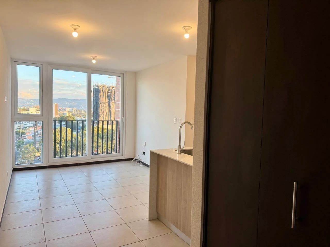 APARTAMENTO EN VENTA EN ZONA 11, PARQUE SAN JORGE — Apartamento en Venta en Parque San Jorge, Zona 11, Guatemala, Ciudad — foto 1 de 16