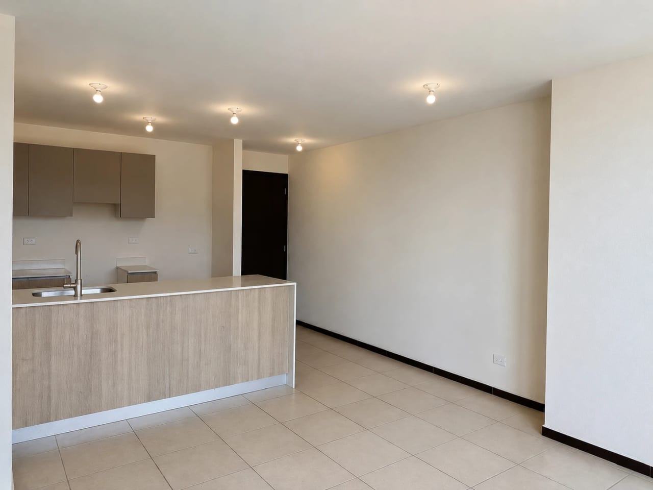 APARTAMENTO EN RENTA EN ZONA 11, PARQUE SAN JORGE — Apartamento en Alquiler en Parque San Jorge, Zona 11, Guatemala, Ciudad — foto 2 de 17
