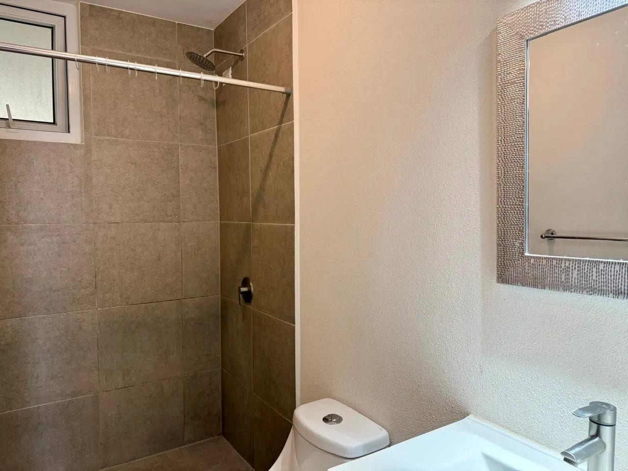 APARTAMENTO EN RENTA EN ZONA 11, PARQUE SAN JORGE — Apartamento en Alquiler en Parque San Jorge, Zona 11, Guatemala, Ciudad — foto 3 de 17