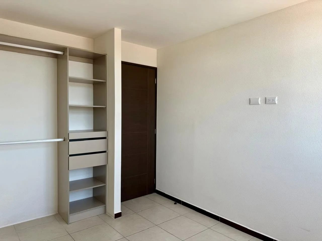 APARTAMENTO EN RENTA EN ZONA 11, PARQUE SAN JORGE — Apartamento en Alquiler en Parque San Jorge, Zona 11, Guatemala, Ciudad — foto 7 de 17
