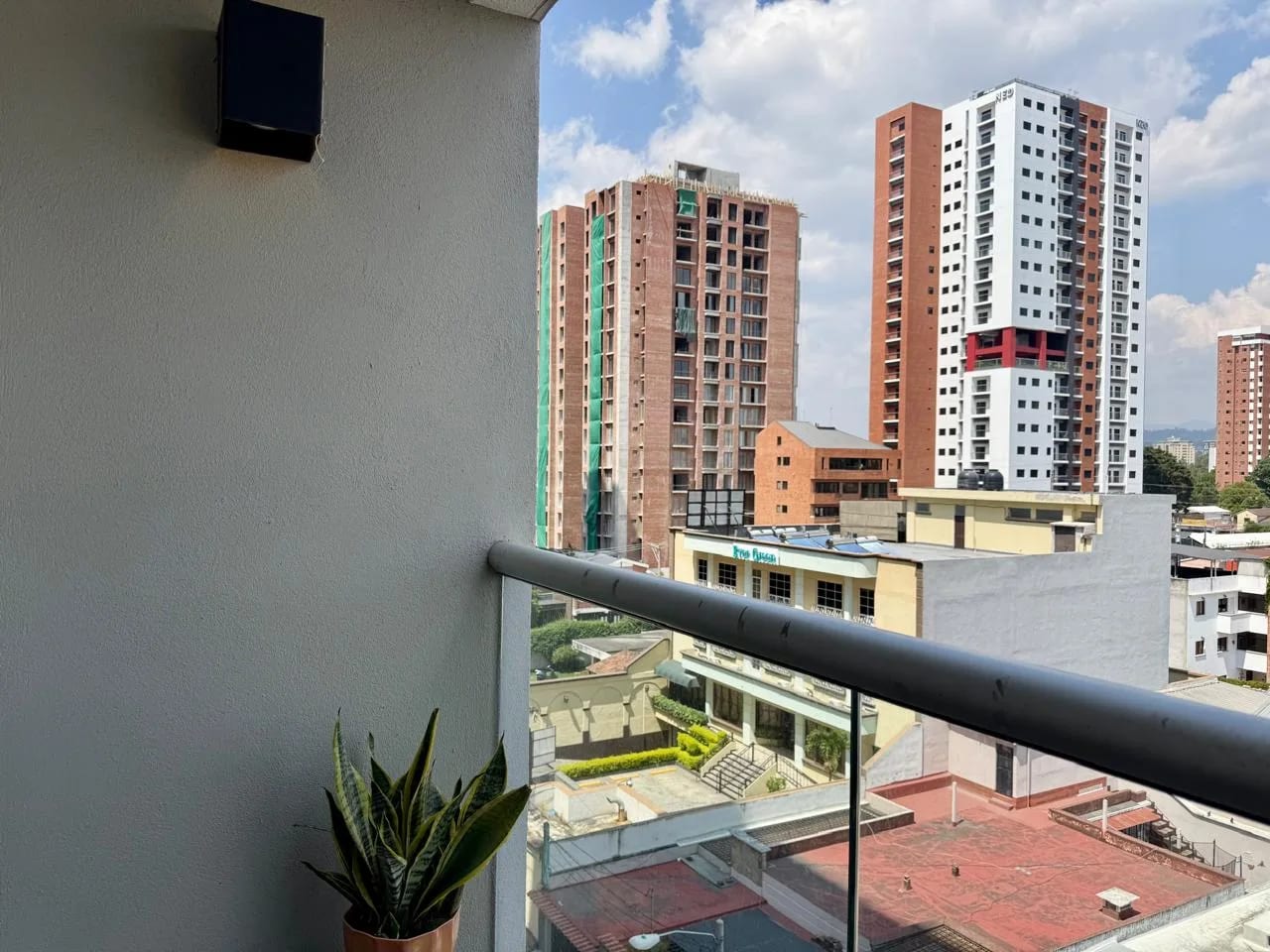 Apartamento Amueblado en Venta en Zona 10, City Haus — Apartamento en Venta en City Haus, Zona 10, Guatemala, Ciudad — foto 4 de 17