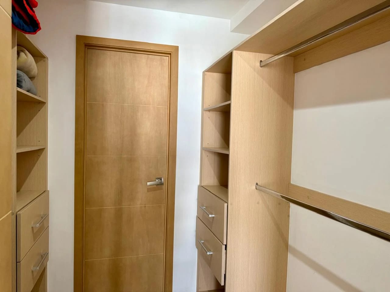Apartamento Amueblado en Venta en Zona 10, City Haus — Apartamento en Venta en City Haus, Zona 10, Guatemala, Ciudad — foto 12 de 17
