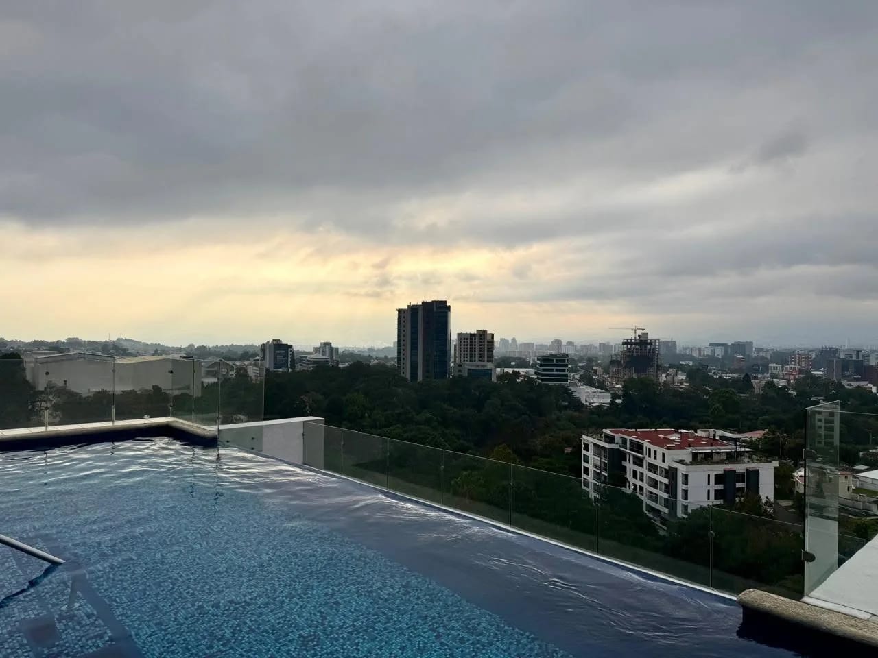 Apartamento en Venta en Zona 15, Morea, Vista Hermosa II - Image 1