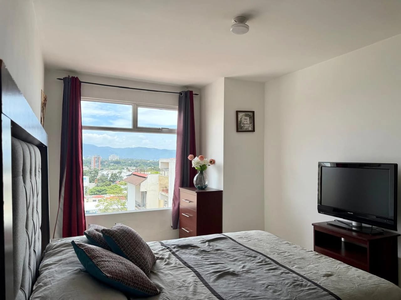 Apartamento Amueblado en Renta en Zona 11, Santa María de las Charcas — Apartamento en Alquiler en Santa María de Las Charcas, Zona 11, Guatemala, Ciudad — foto 5 de 9
