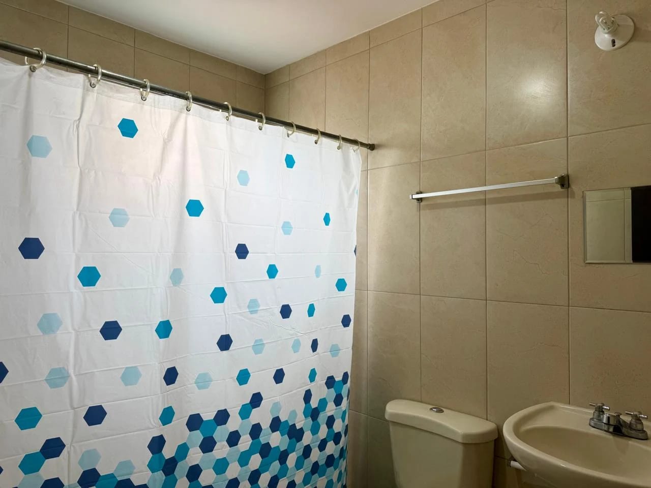 Apartamento Amueblado en Renta en Zona 11, Santa María de las Charcas — Apartamento en Alquiler en Santa María de Las Charcas, Zona 11, Guatemala, Ciudad — foto 9 de 9