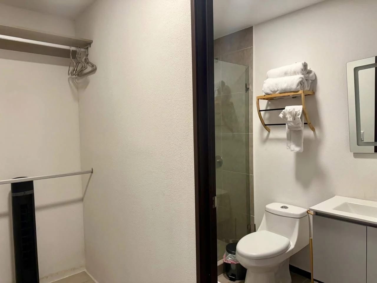 Apartamento Amueblado en Renta en Zona 11, Parque San Jorge — Apartamento en Alquiler en Parque San Jorge, Zona 11, Guatemala, Ciudad — foto 9 de 17