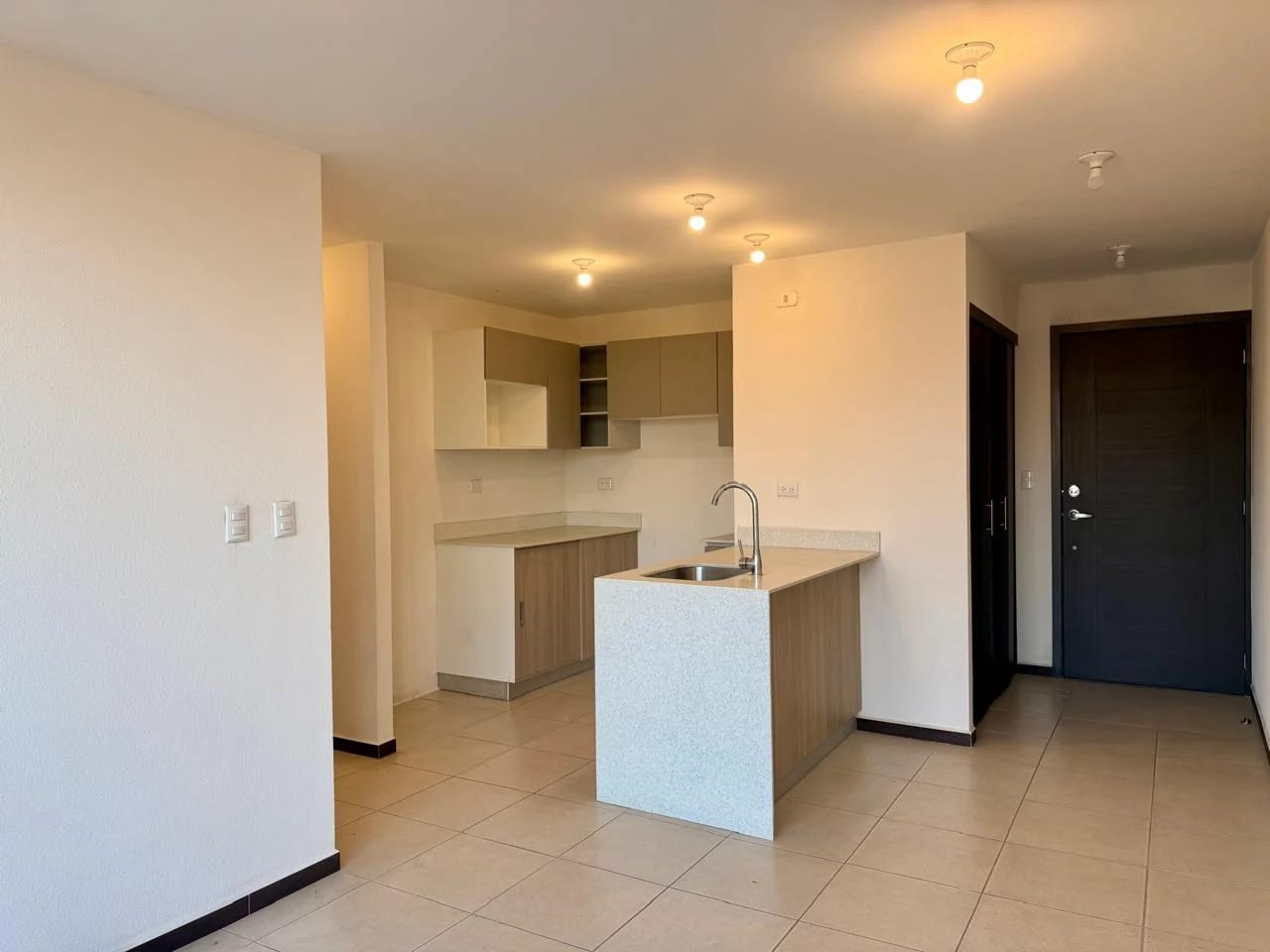 Apartamento en Renta en Zona 11, Parque San Jorge — Apartamento en Alquiler en Parque San Jorge, Zona 11, Guatemala, Ciudad — foto 3 de 16