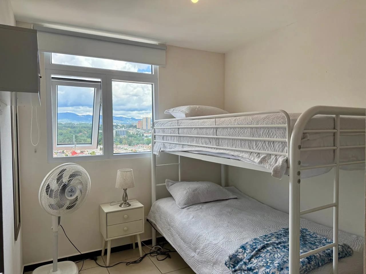 Apartamento Amueblado en Renta en Zona 11, Parque San Jorge — Apartamento en Alquiler en Parque San Jorge, Zona 11, Guatemala, Ciudad — foto 11 de 13