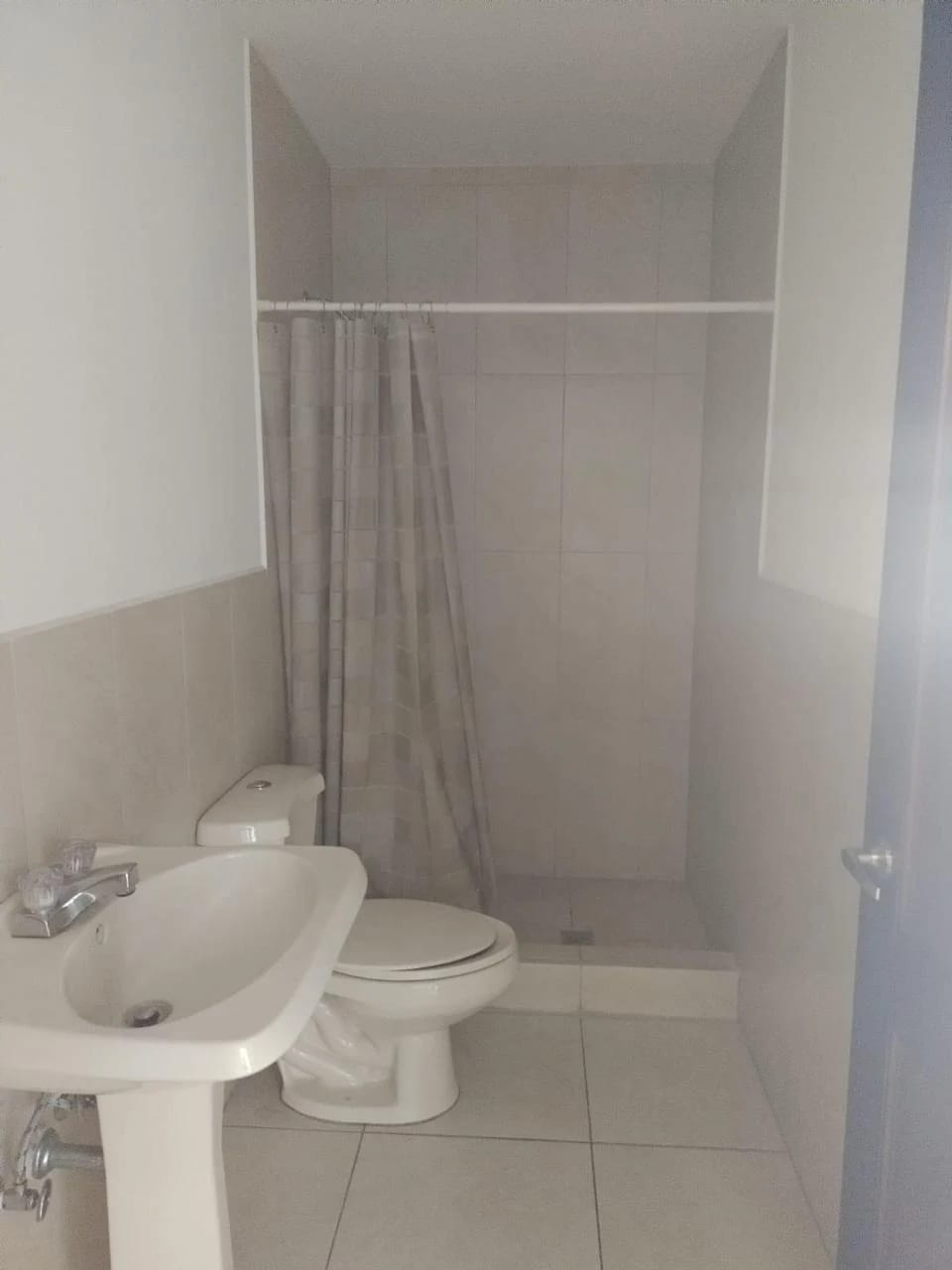 Apartamento en Renta en Zona 11, Santa Maria de las Charcas — Apartamento en Alquiler en Santa María de Las Charcas, Zona 11, Guatemala, Ciudad — foto 13 de 13