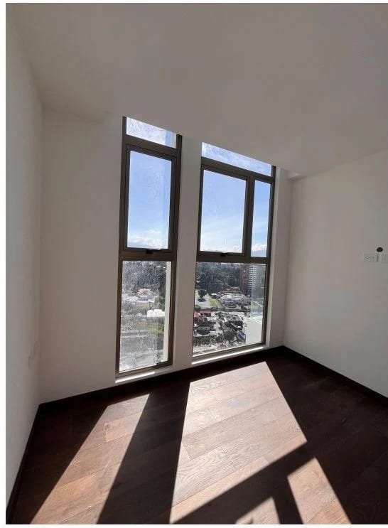 Apartamento en Venta en Zona 10 — Apartamento en Venta en Zona 10, Guatemala, Ciudad — foto 3 de 5