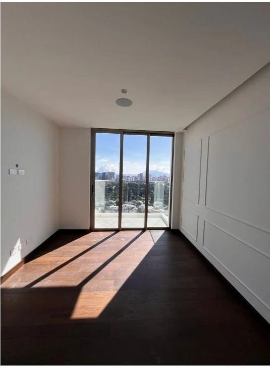 Apartamento en Venta en Zona 10 — Apartamento en Venta en Zona 10, Guatemala, Ciudad — foto 2 de 5