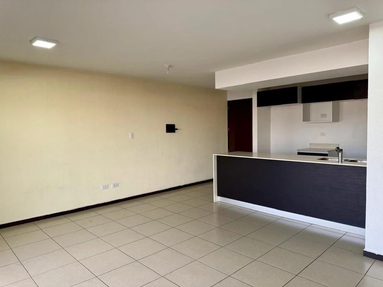 Apartamento en Renta en Zona 11, Parque 11 — Apartamento en Alquiler en Parque 11, Zona 11, Guatemala, Ciudad — foto 1 de 17