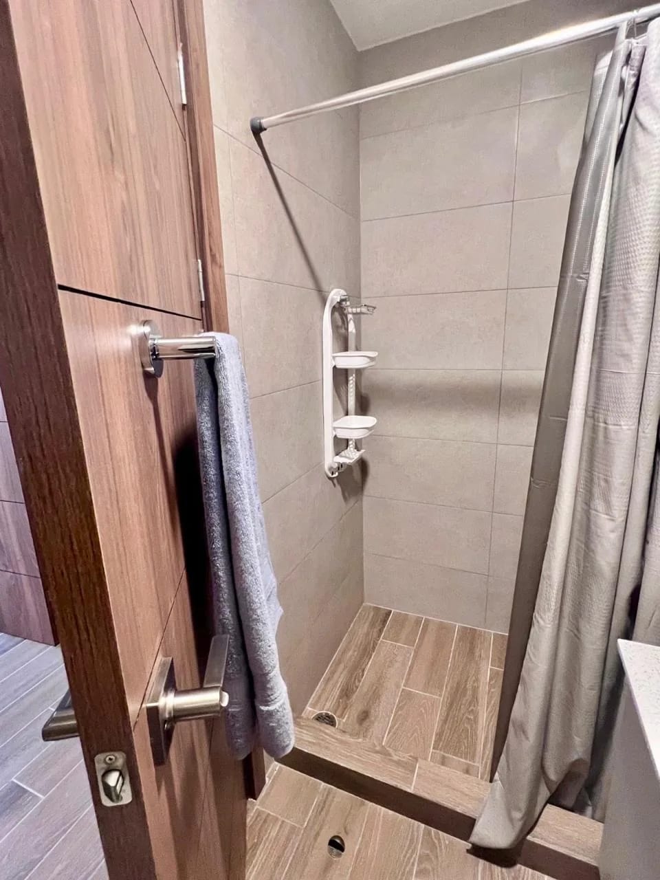 Apartamento Amueblado en Renta en Zona 14, Parque 14 — Apartamento en Alquiler en Parque 14, Zona 14, Guatemala, Ciudad — foto 7 de 17