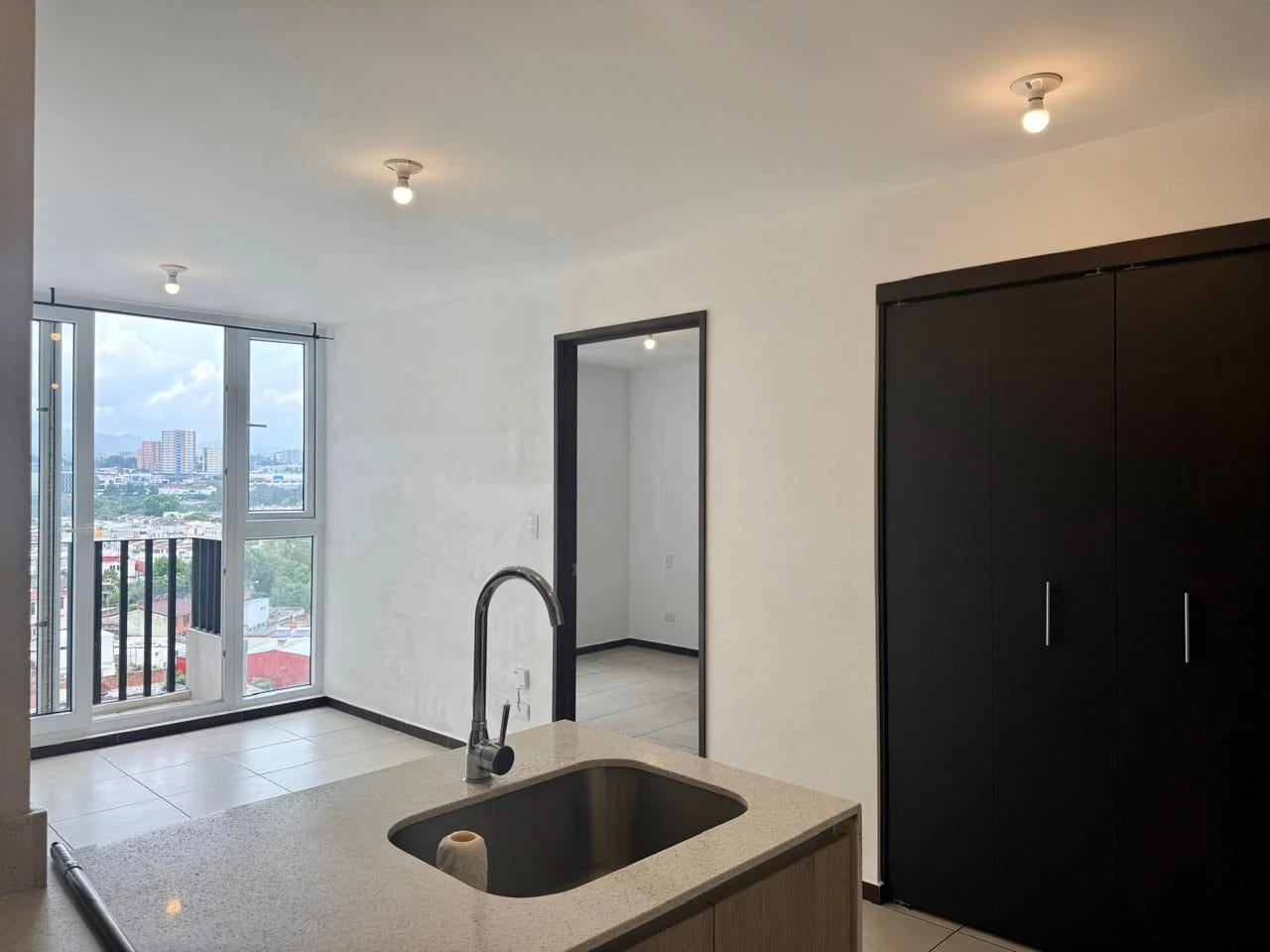 Apartamento en Renta en Zona 11, Parque San Jorge — Apartamento en Alquiler en San Jorge, Zona 11, Guatemala, Ciudad — foto 2 de 15