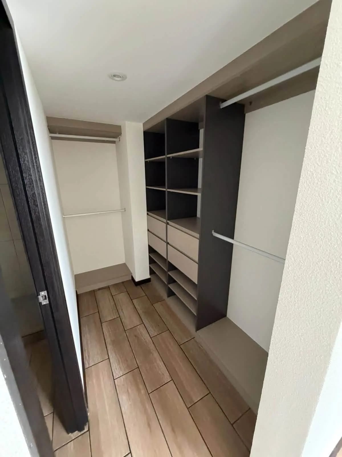 Apartamento en Renta en Zona 16, San Isidro 20/21 — Apartamento en Alquiler en San Isidro 20/21, Zona 16, Guatemala, Ciudad — foto 5 de 15