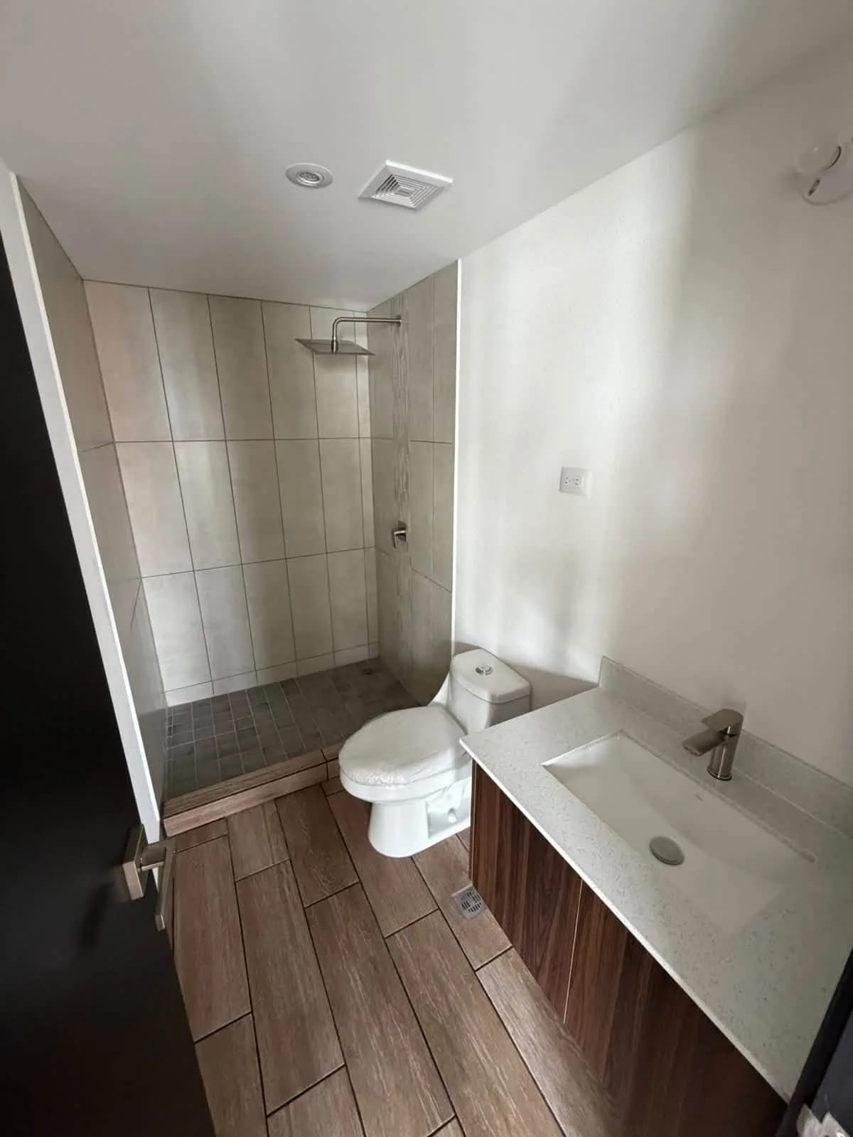Apartamento en Renta en Zona 16, San Isidro 20/21 — Apartamento en Alquiler en San Isidro 20/21, Zona 16, Guatemala, Ciudad — foto 6 de 15