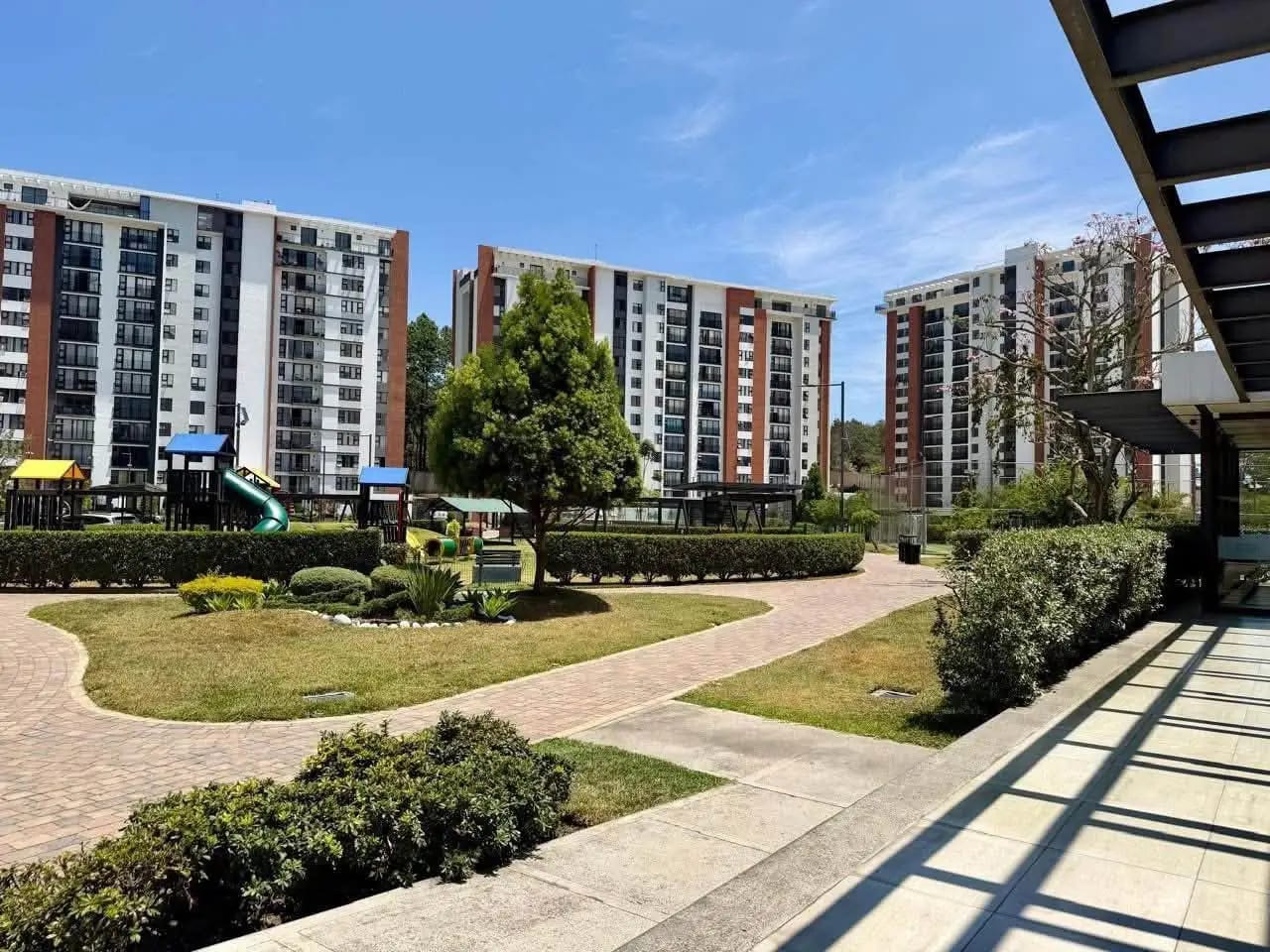 Apartamento en Renta en Zona 16, San Isidro 20/21 — Apartamento en Alquiler en San Isidro 20/21, Zona 16, Guatemala, Ciudad — foto 12 de 15