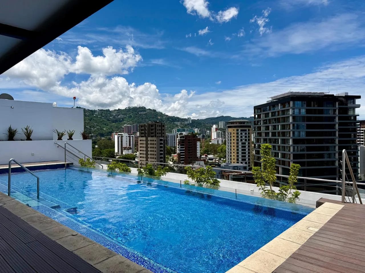 Apartamento en Renta en Zona 15, Vista Hermosa I, Liv — Apartamento en Alquiler en LIV, Zona 15, Guatemala, Ciudad — foto 1 de 17