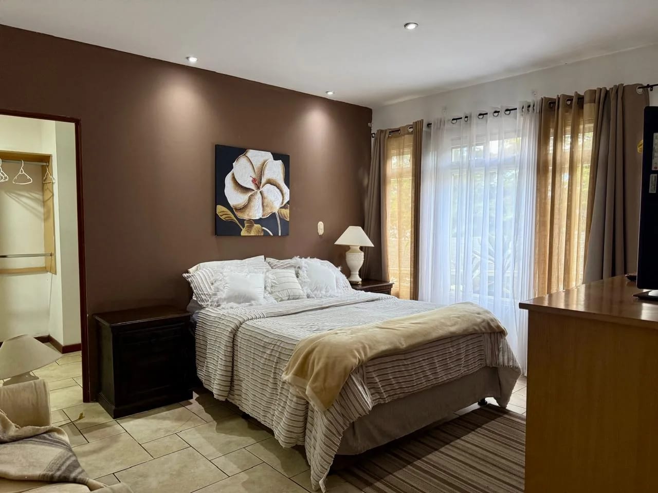 Apartamento Amueblado en Venta / Renta en Carretera a el Salvador — Apartamento en Venta en Carretera a El Salvador, Guatemala, Ciudad — foto 10 de 17