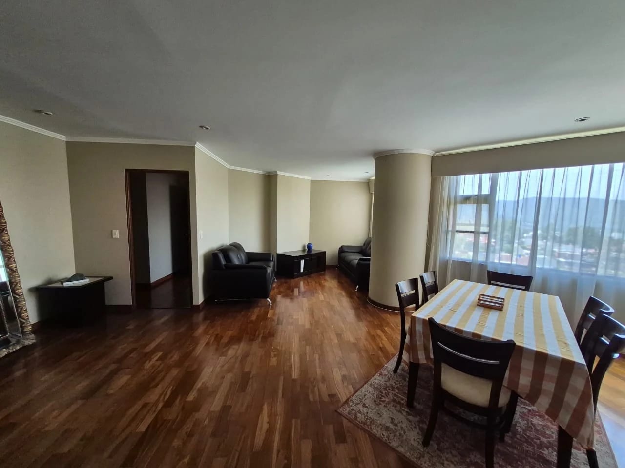 Apartamento amueblado en renta!! Excelente ubicación de la zona 14 — Apartamento en Alquiler en Real de Las Américas, Zona 14, Guatemala, Ciudad — foto 6 de 17