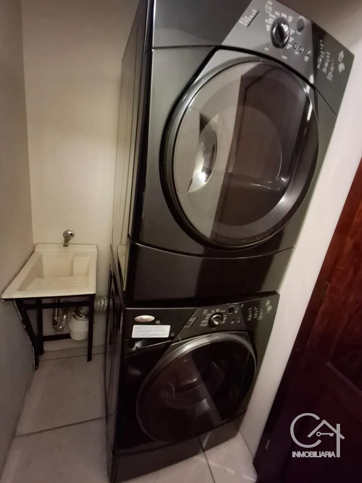 APARTAMENTO en Venta - Jardines de la Floresta, zona 7 — Apartamento en Venta en Jardines de la Floresta, Zona 7, Guatemala, Ciudad — foto 12 de 17