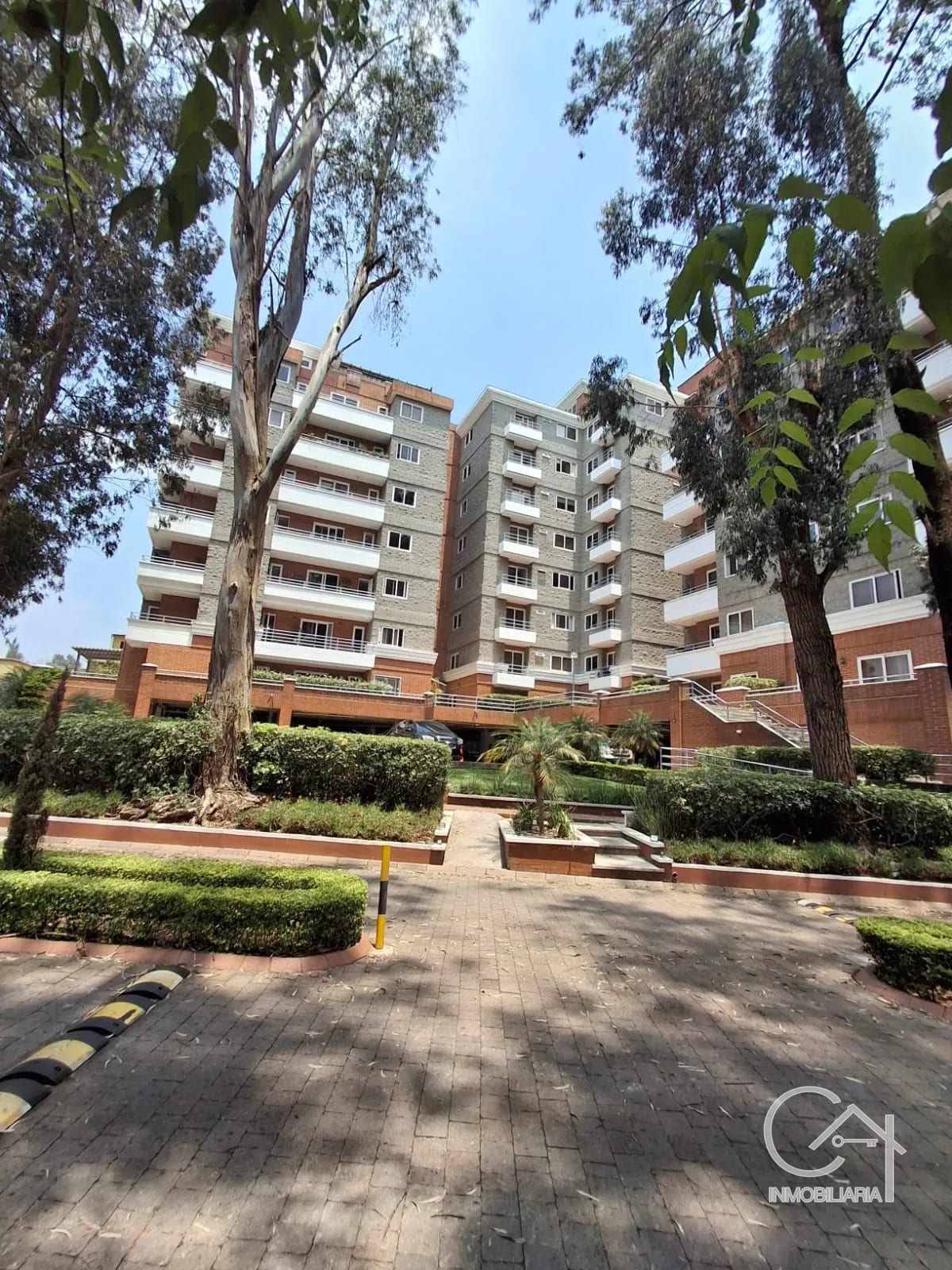 APARTAMENTO en Venta - Jardines de la Floresta, zona 7 — Apartamento en Venta en Jardines de la Floresta, Zona 7, Guatemala, Ciudad — foto 2 de 17