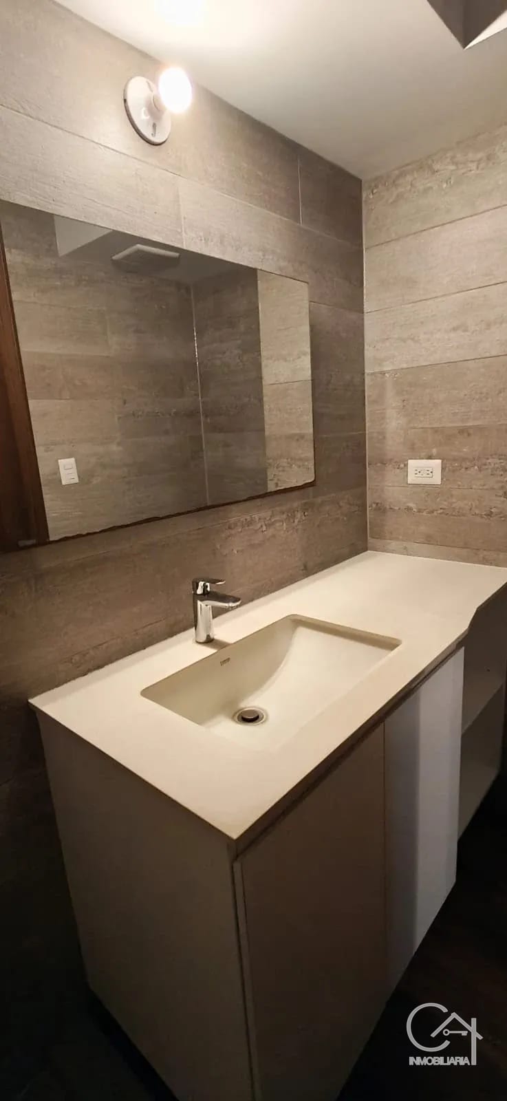 Apartamento en Renta Aralia 2 Zona 11 — Apartamento en Alquiler en Zona 11, Guatemala, Ciudad — foto 4 de 13