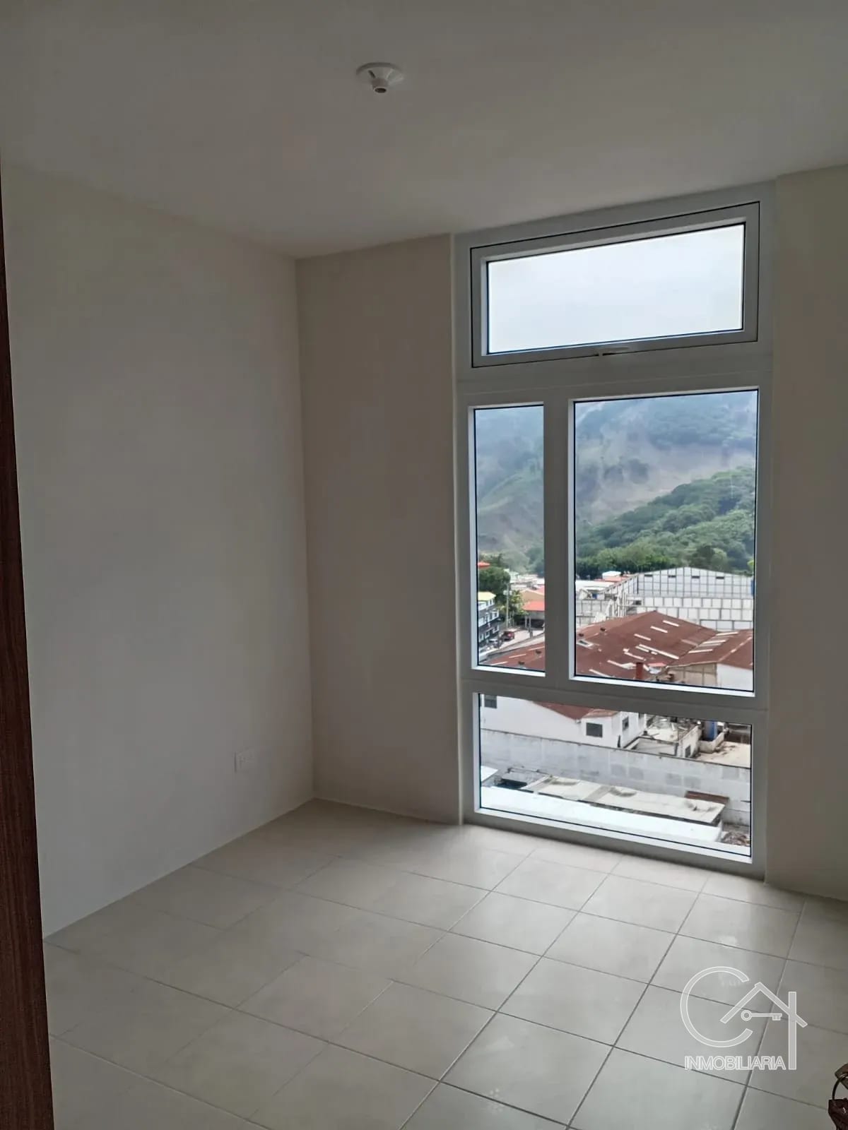 Apartamento en renta, Cumbres del Pedregal zona 6 — Apartamento en Alquiler en Zona 6, Guatemala, Ciudad — foto 10 de 17