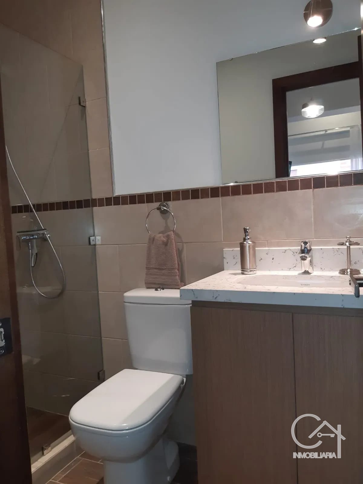 Salvattore, zona 10. Apartamento en renta — Apartamento en Alquiler en Zona 10, Guatemala, Ciudad — foto 4 de 6