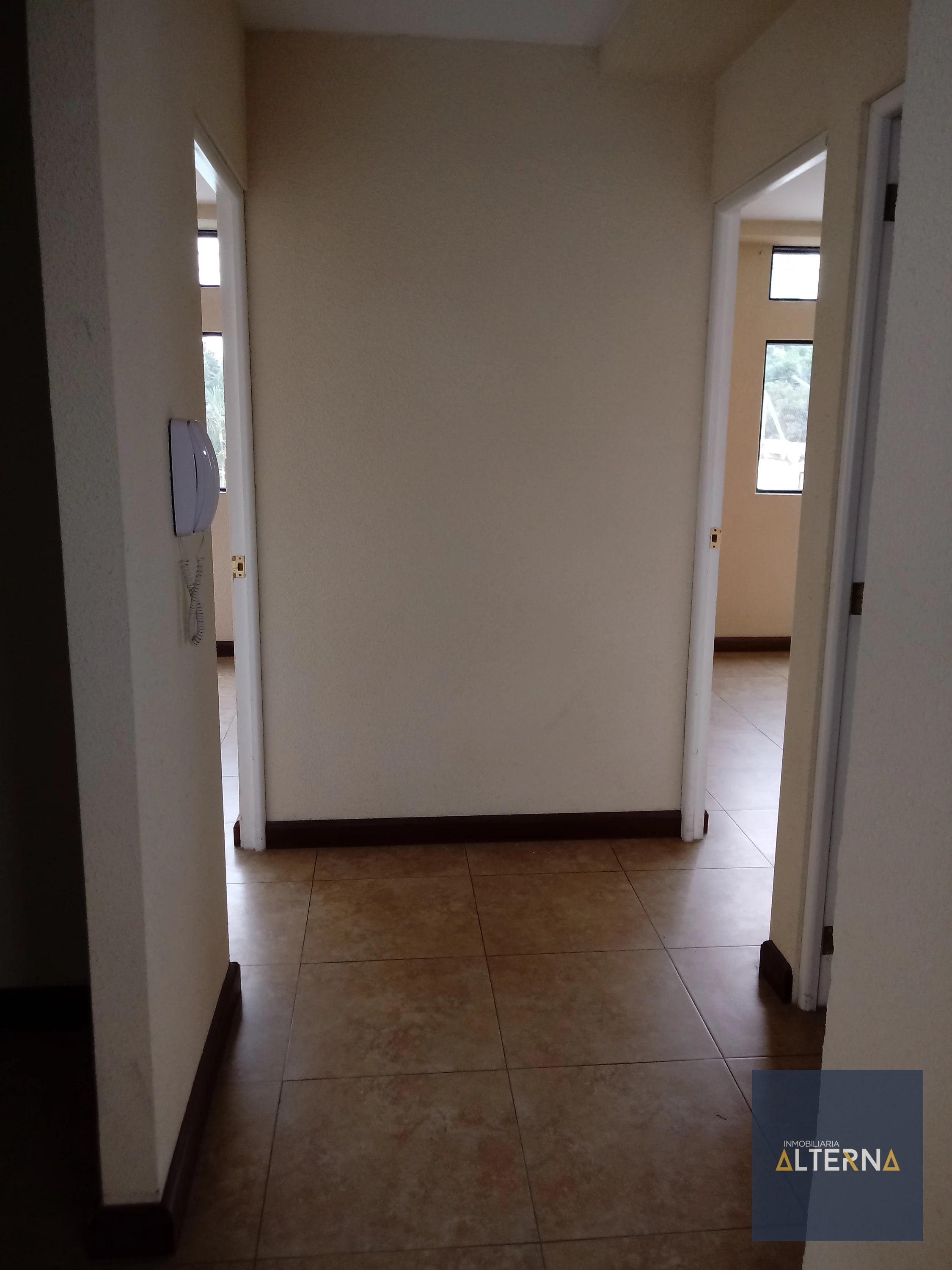 Apartamento en Renta en zona 10 muy cerca de centro medico — Apartamento en Alquiler en Zona 10, Guatemala, Ciudad — foto 2 de 10