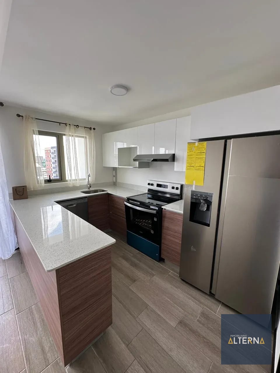 Apartamento en renta en Zona 14 — Apartamento en Alquiler en Zona 14, Guatemala, Ciudad — foto 2 de 8