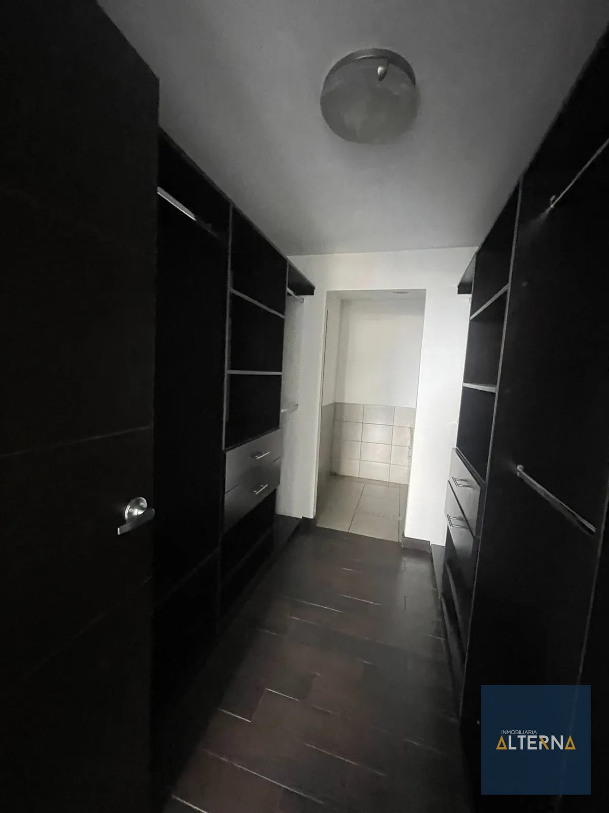 Amplio Apartamento en Renta Zona 14 — Apartamento en Alquiler en Zona 14, Guatemala, Ciudad — foto 1 de 7