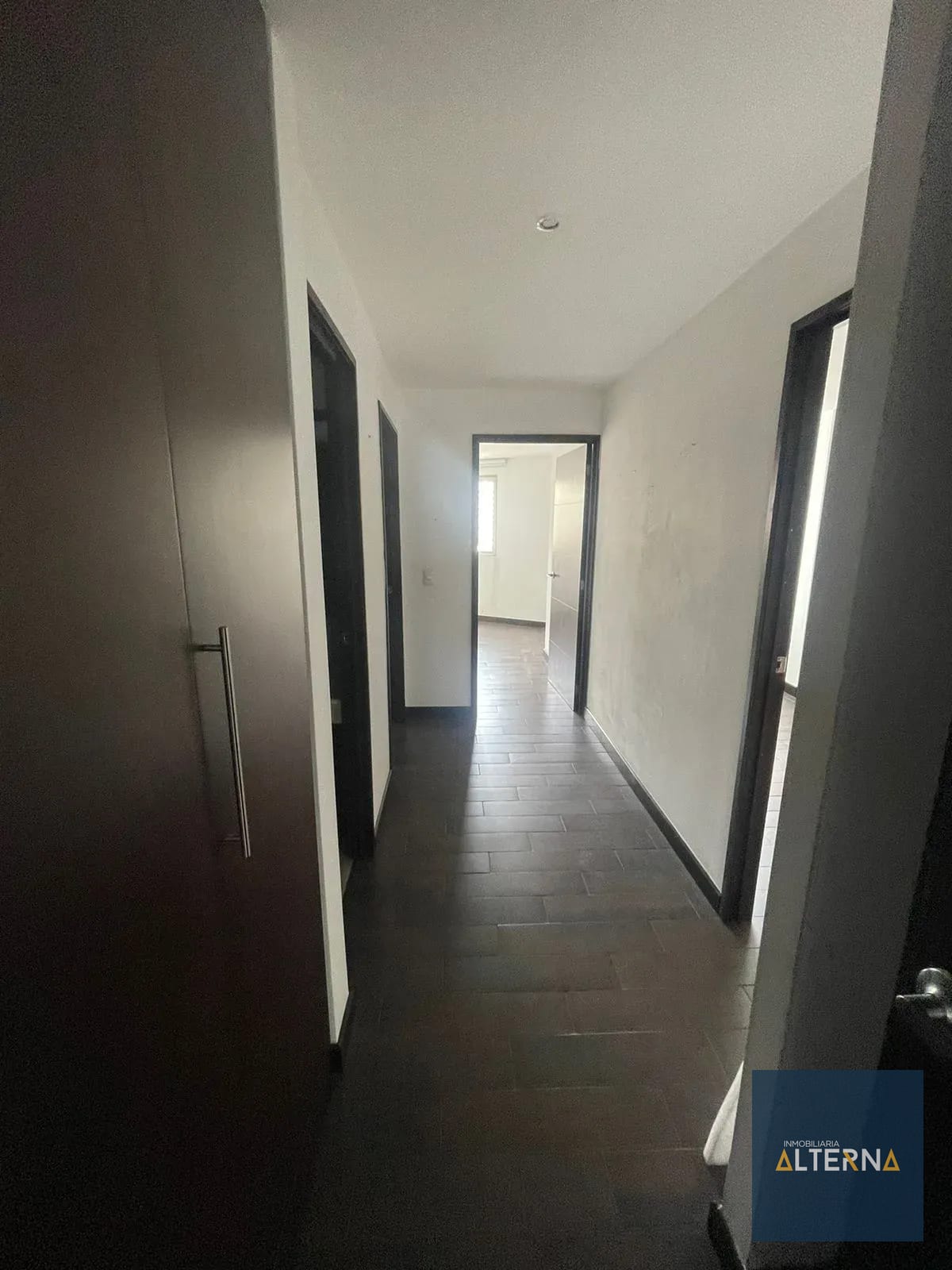 Amplio Apartamento en Renta Zona 14 — Apartamento en Alquiler en Zona 14, Guatemala, Ciudad — foto 5 de 7