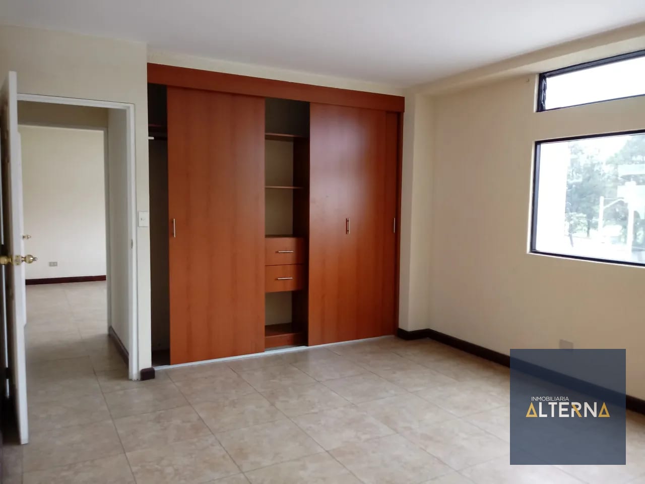 Apartamento en Renta en zona 10 muy cerca de centro medico — Apartamento en Alquiler en Zona 10, Guatemala, Ciudad — foto 4 de 10