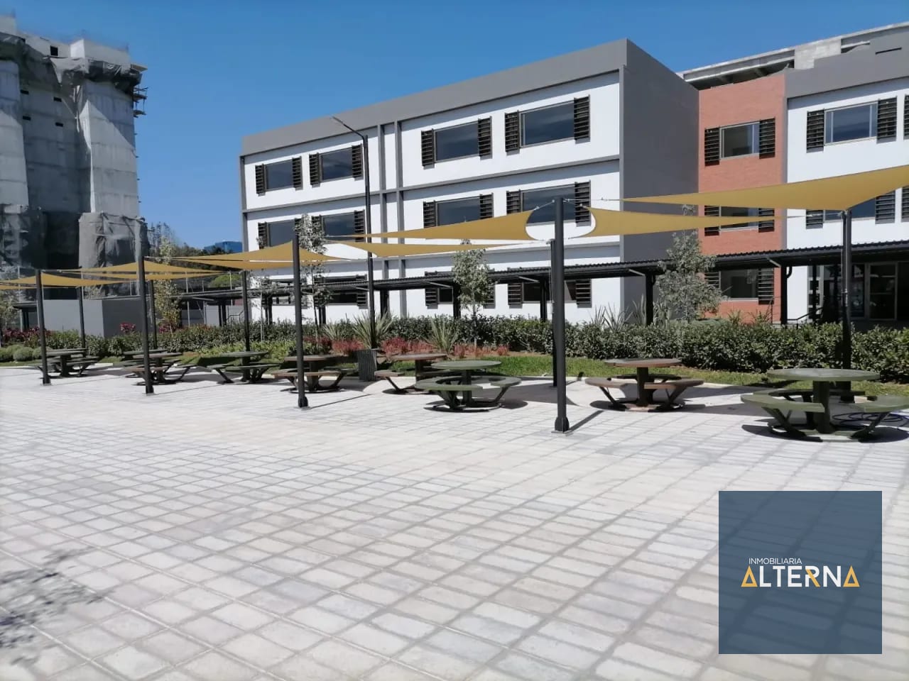 Apartamento en Venta Zona 14 primer nivel con jardin — Apartamento en Venta en Zona 14, Guatemala, Ciudad — foto 2 de 10