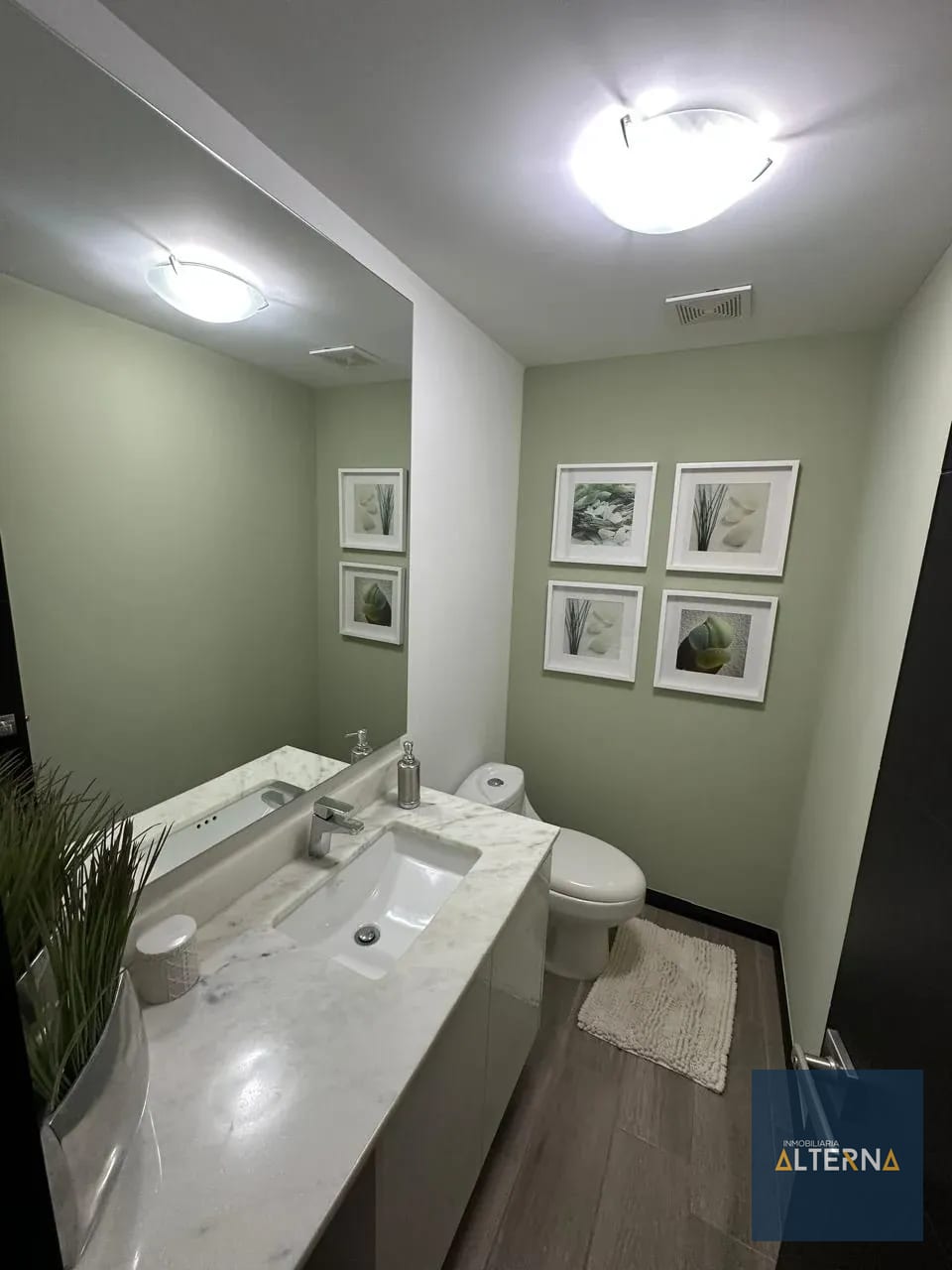 Apartamento en Venta Zona 14 primer nivel con jardin — Apartamento en Venta en Zona 14, Guatemala, Ciudad — foto 4 de 10