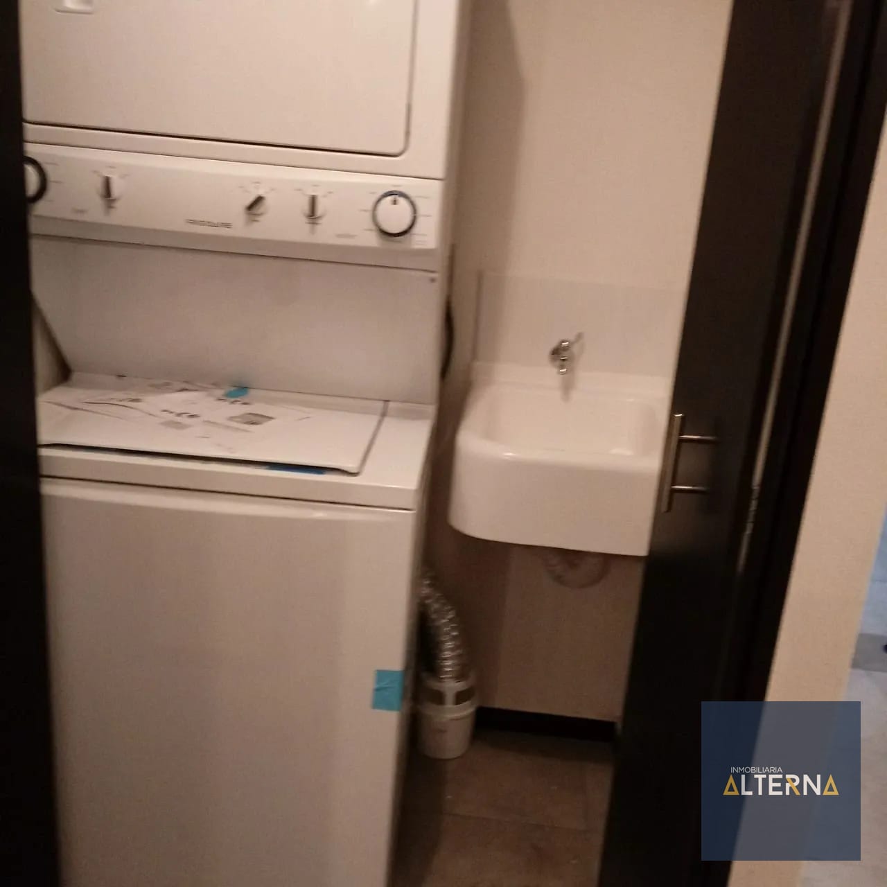 Acogedor Apartamento en Renta en zona 5 — Apartamento en Alquiler en Zona 5, Guatemala, Ciudad — foto 2 de 7