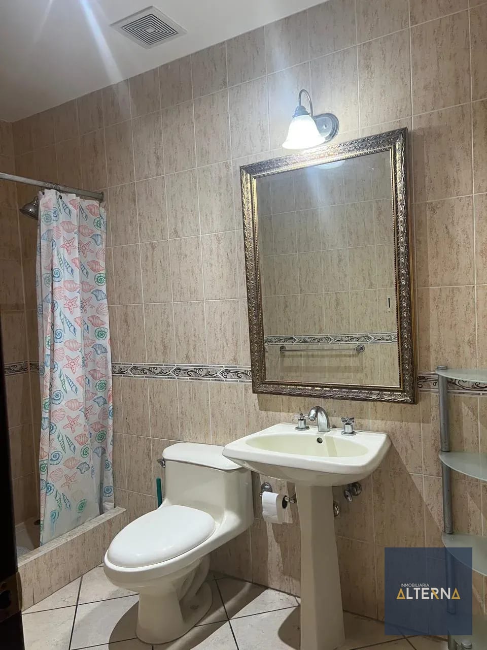 Apartamento en Renta Amueblado y Equipado Zona 10 — Apartamento en Alquiler en Zona 10, Guatemala, Ciudad — foto 1 de 11