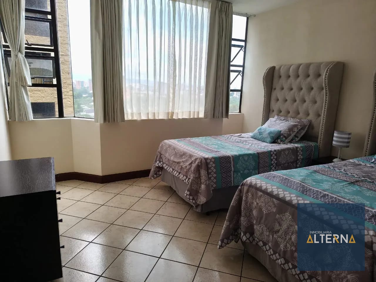 Apartamento Amueblado Renta Zona 10 — Apartamento en Venta en Zona 10, Guatemala, Ciudad — foto 7 de 8